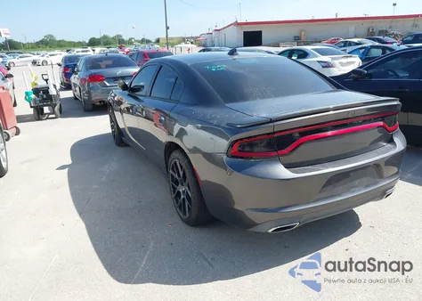 2015 Dodge Charger Sxt z USA, uszkodzony, nr VIN 2C3CDXHG1FH852376